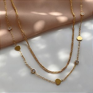COLAR DELICADO DUPLO MINI CORAÇÃO E ZIRCÔNIAS DOURADO AÇO 316L⭐️