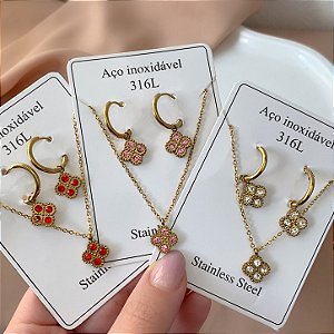 CONJUNTO COLAR E BRINCO TREVO PEDRAS OURO VELHO AÇO 316L⭐️(GRUPO 1)