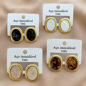 BRINCO RETANGULAR BORDA TEXTURIZADA MADREPÉROLA DOURADO AÇO 316L⭐️