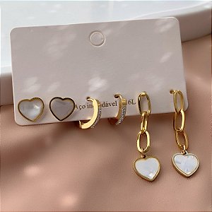 BRINCO KIT CORAÇÕES DELICADOS MADREPÉROLA E CORRENTE DOURADO AÇO 316L⭐️