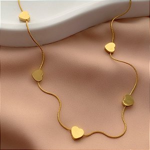 COLAR MINI CORAÇÕES LISOS DOURADO AÇO 316L⭐️