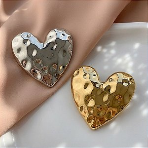 BROCHE CORAÇÃO MARTELADO BIJU