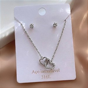 CONJUNTO COLAR E BRINCO CORAÇÕES ENTRELAÇADOS ZIRCÔNIAS AÇO 316L⭐️