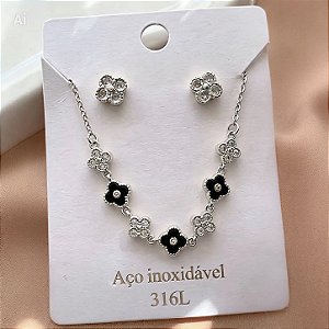 CONJUNTO COLAR E BRINCO TREVOS RESINADOS E ZIRCÔNIAS AÇO 316L⭐️