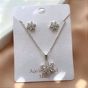 CONJUNTO COLAR E BRINCO FLOR COM PEDRA ZIRCÔNIA AÇO 316L⭐️