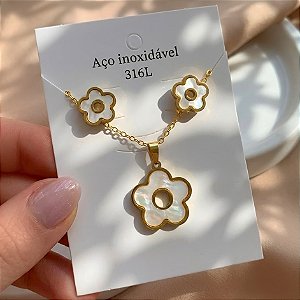 CONJUNTO COLAR E BRINCO FLOR ESMALTADO DOURADO AÇO 316L⭐️