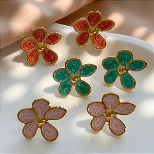 BRINCO FLOR ESMALTADA DOURADO AÇO 316L⭐️(GRUPO 2)