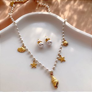 CONJUNTO BRINCO E COLAR MINI PÉROLAS PINGENTES MARINHOS DOURADO AÇO 316L PREMIUM⭐️