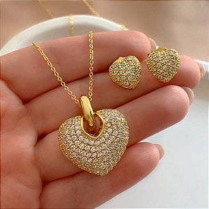 CONJUNTO BRINCO E COLAR CORAÇÃO CRAVEJADO FOLHEADO ⭐️