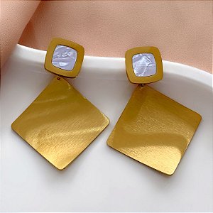 BRINCO QUADRADO MADREPÉROLA PLACA PENDENTE DOURADO AÇO 316L⭐️