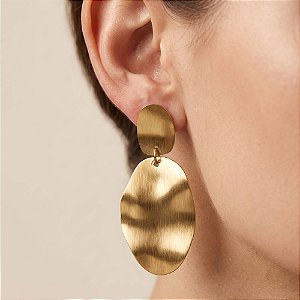 BRINCO PLACAS OVAIS MARTELADA PENDENTE DOURADO AÇO 316L⭐️