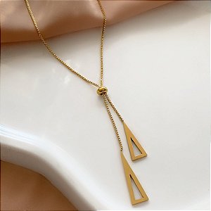 COLAR GRAVATINHA PONTEIRA TRIÂNGULO VAZADO DOURADO AÇO 316L⭐️