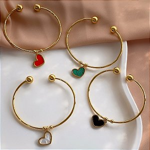 PULSEIRA/BRACELETE PINGENTE CORAÇÃO ESMALTADO DOURADO AÇO 316L⭐️