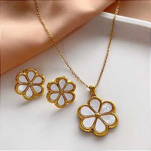 CONJUNTO COLAR E BRINCO MARGARIDA MADREPÉROLA DOURADO AÇO 316L⭐️