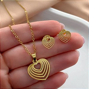 CONJUNTO BRINCO E COLAR CORAÇÕES FINOS DOURADO AÇO 316L⭐️