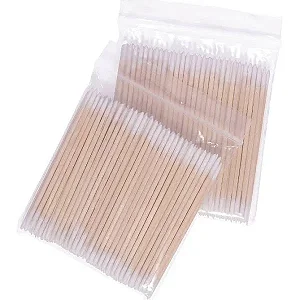 Palito com algodão para limpezas finas