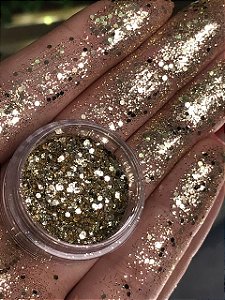 USEGLOW - Glitter Dani Gleice