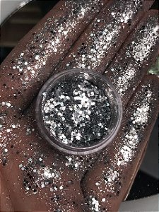 USEGLOW - Glitter Pri Alvez