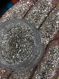 USEGLOW - Glitter Rod Makeup