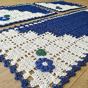 Tapete De Crochê Kit passadeira Escada Criativa Cor:Azul-escuro - Criativa  Utilidades - Os melhores tapetes de crochê!