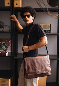 Pasta Carteiro Transversal Masculina Feminina Caramelo L022