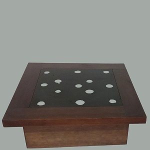 Mesa de centro seminova tampo de vidro com base em madeira
