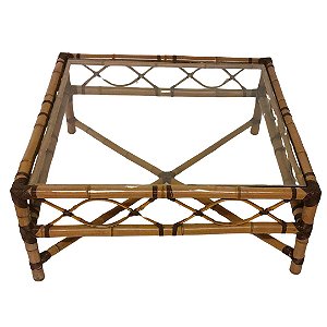 Mesa de centro Seminova com tampo de vidro em bambu