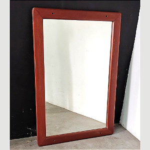 Espelho 78 X 115 cm com Moldura de Madeira Maciça
