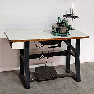 Máquina de Costura Overloque Semi-industrial Chinesinha Verdinha 110V