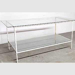 Mesa estrutura de metal com base e parte de baixo em vidro 8mm