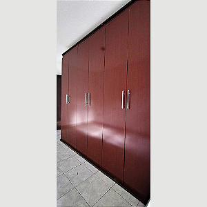 Guarda Roupas Casal 6 Portas Parte interna com4 gavetas 3 cabideiros