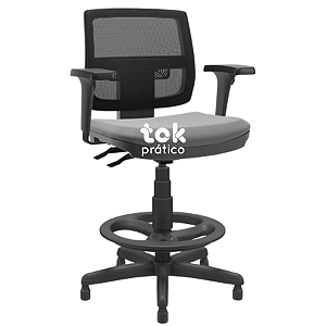 Cadeira Caixa Executiva em Tela - Back System e Apoio para pés - Com Braços - NR17