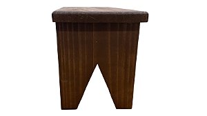 Banquinho De Madeira Maciça Pintado E Resistente Até 100kg