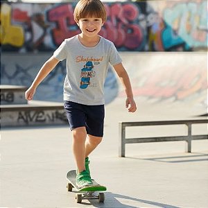 Conjunto Infantil Menino Camiseta e Shorts Skatista Rei Rex
