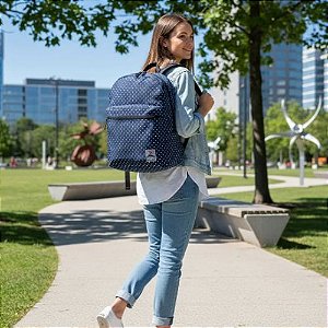 Mochila Casual Espaçosa com Poás
