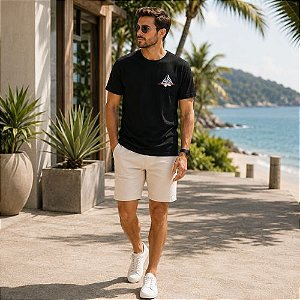 Camiseta Masculina Preta Manga Curta Gola Careca Estampa Veleiro no Peito Hering
