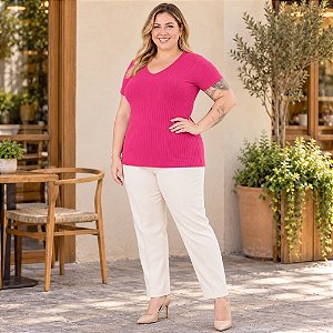 Blusa Feminina Plus Size Manga Curta Decote V em Canelado de Viscose Malwee