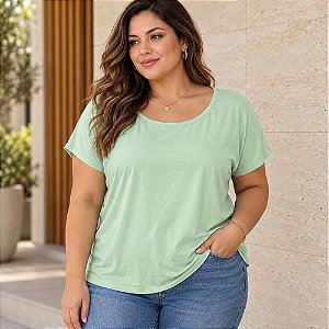Blusa Feminina Plus Size Verde Claro Manga Curta Gola Redonda -Basicamente
