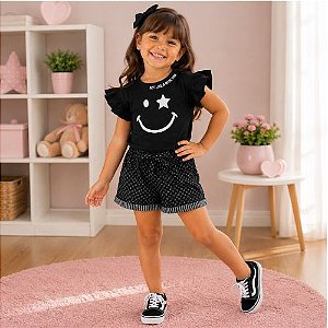 Conjunto de Blusa e Shorts Cativa