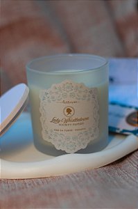 Vela Literária Lady Whistledown Bridgerton Chá da Tarde e Violeta 180g