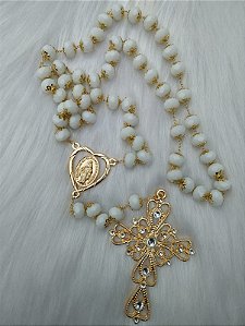 TERÇO NOIVA CRISTAL 10 MM DOURADO- TREVO CARAÇAO- BRANCO