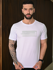 CAMISETA PREMIUM BRANCA COM DETALHE EM SILK EM ALTO RELEVO