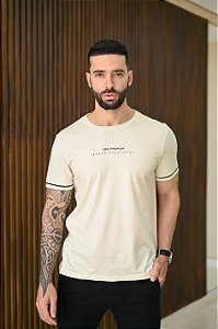 Camiseta Premium Algodão Off Recorte na Manga Menegotti