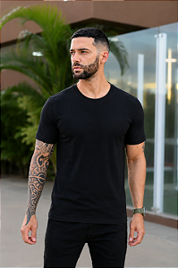 Camiseta Lisa Preta