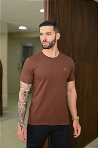 CAMISETA BASICA MARRON