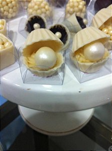 Conchas com pérolas de brigadeiro