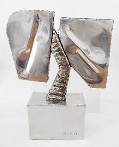 Nicolas Vlavianos - Escultura em Metal Prateado Assinada