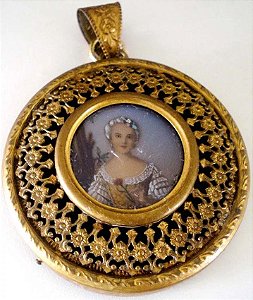 Antiga Pintura Em Miniatura, Figura de Dama, Moldura em Metal Filigranado, Vidro Bombê