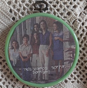 Bordado "Ainda Estou Aqui"