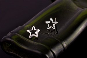 BRINCO DE PRATA ESTRELA VAZADA